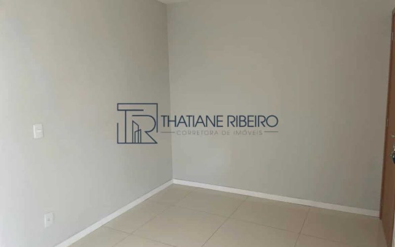 Apt 2 quartos cond ibiza Thatiane Ribeiro corretora de imóveis whats app 71983804225