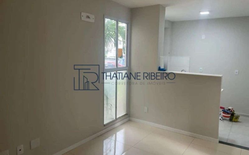 Apt 2 quartos cond ibiza Thatiane Ribeiro corretora de imóveis whats app 71983804225