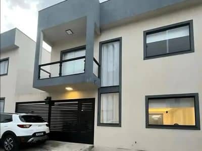 Casa 3 Suítes em Condomínio no Miragem - Foto Destaque - (400 x 300 px) - Thatiane Ribeiro Corretora de Imóveis Whats (71) 98380-4225