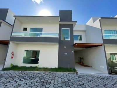 Casa 4 Suítes Cond Porto Belo em Buraquinho - Foto Destaque - (400 x 300 px) - Thatiane Ribeiro Corretora de Imóveis Whats (71) 98380-4225