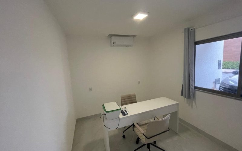 Casa 4 quartos 3 suítes á venda no Cond Jaguar Thatiane Ribeiro Corretora de imóveis whatssap 71983804225 10