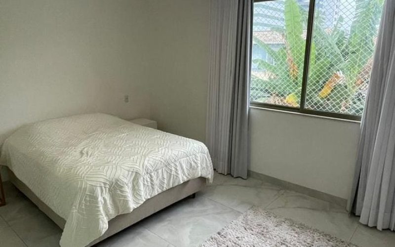 Casa 4 quartos 3 suítes á venda no Cond Jaguar Thatiane Ribeiro Corretora de imóveis whatssap 71983804225 13