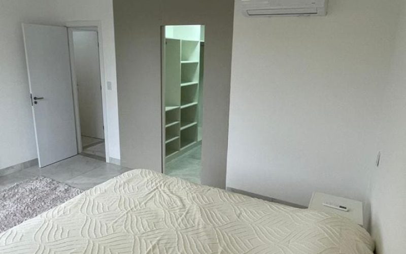 Casa 4 quartos 3 suítes á venda no Cond Jaguar Thatiane Ribeiro Corretora de imóveis whatssap 71983804225 21