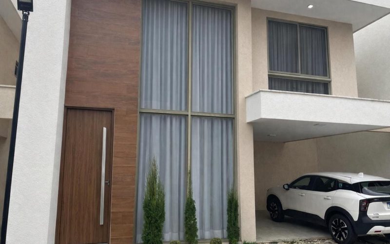 Casa 4 quartos 3 suítes á venda no Cond Jaguar Thatiane Ribeiro Corretora de imóveis whatssap 71983804225 24