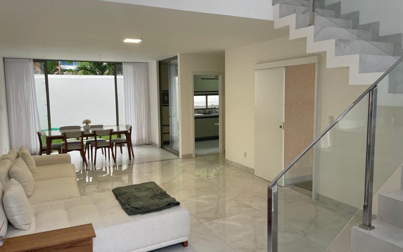 Casa 4 quartos 3 suítes á venda no Cond Jaguar Thatiane Ribeiro Corretora de imóveis whatssap 71983804225 3