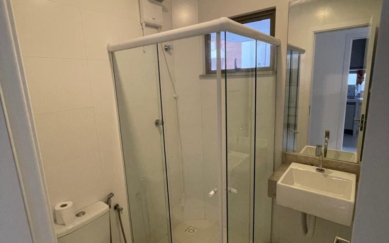 Casa 4 quartos 3 suítes á venda no Cond Jaguar Thatiane Ribeiro Corretora de imóveis whatssap 71983804225 8