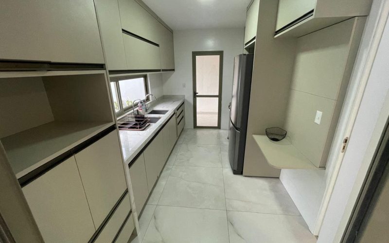 Casa 4 quartos 3 suítes á venda no Cond Jaguar Thatiane Ribeiro Corretora de imóveis whatssap 71983804225 9