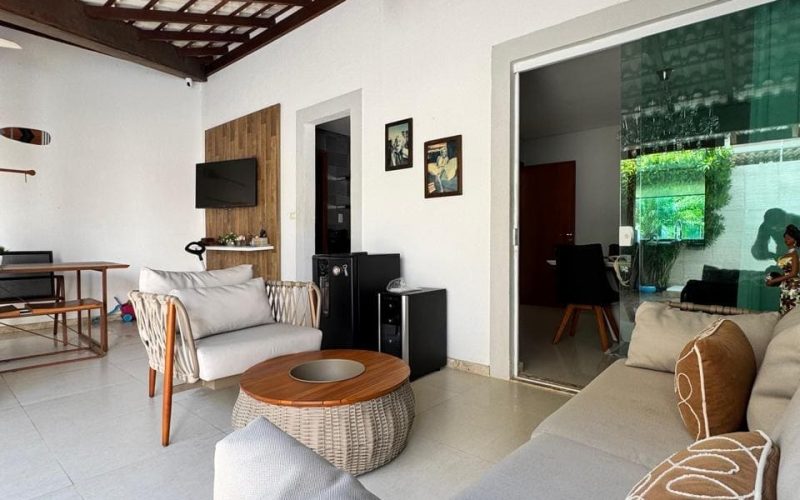 Casa 4 quartos 3 suites Foz do Joanes Thatiane Ribeiro whatssap 71983804225