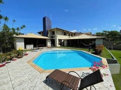 Casa 5 Quartos em Alameda em Vilas do Atlântico - Foto Destaque - (400 x 300 px) - Thatiane Ribeiro Corretora de Imóveis Whats (71) 98380-4225
