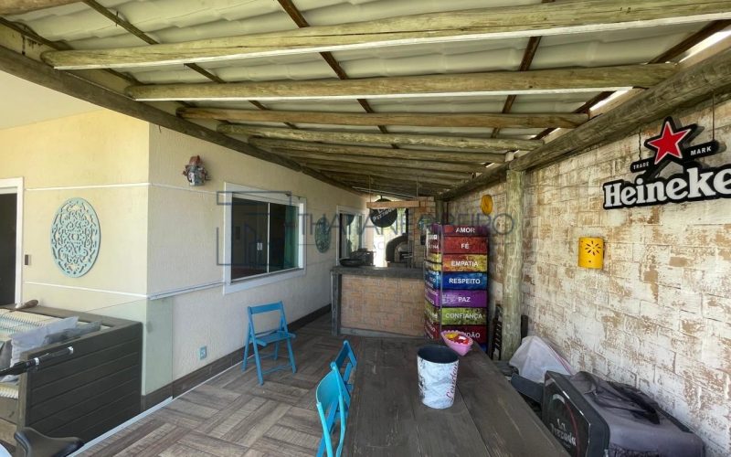 Casa à Venda 4 quartos 3 suítes em Cond. no Miragem 20