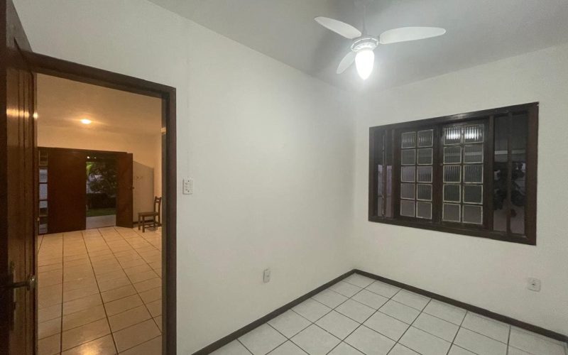 Casa duplex 6 quartos com extensão em subsolo a venda em vilas do atlantico -Thatiane-Ribeiro-Corretora-de-imoveis-whatssap-71983804225