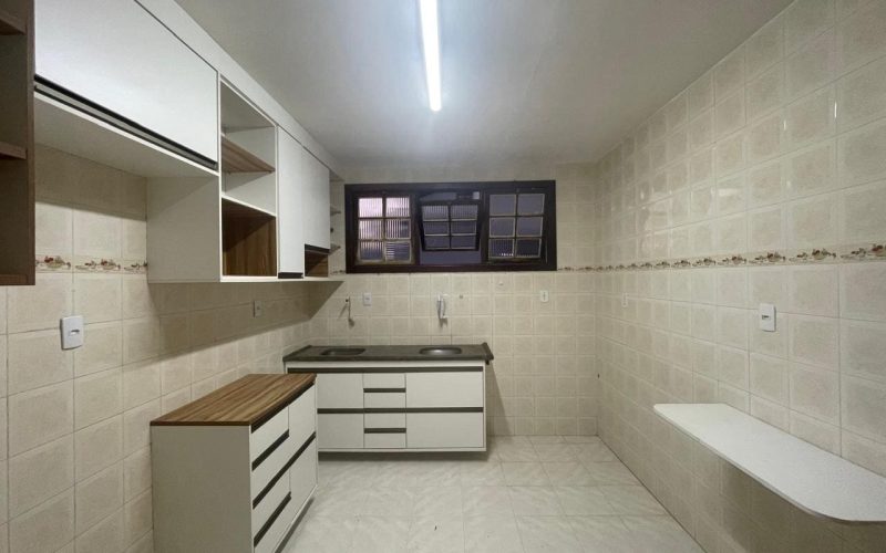 Casa duplex 6 quartos com extensão em subsolo a venda em vilas do atlantico -Thatiane-Ribeiro-Corretora-de-imoveis-whatssap-71983804225