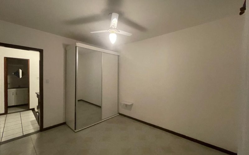 Casa duplex 6 quartos com extensão em subsolo a venda em vilas do atlantico -Thatiane-Ribeiro-Corretora-de-imoveis-whatssap-71983804225