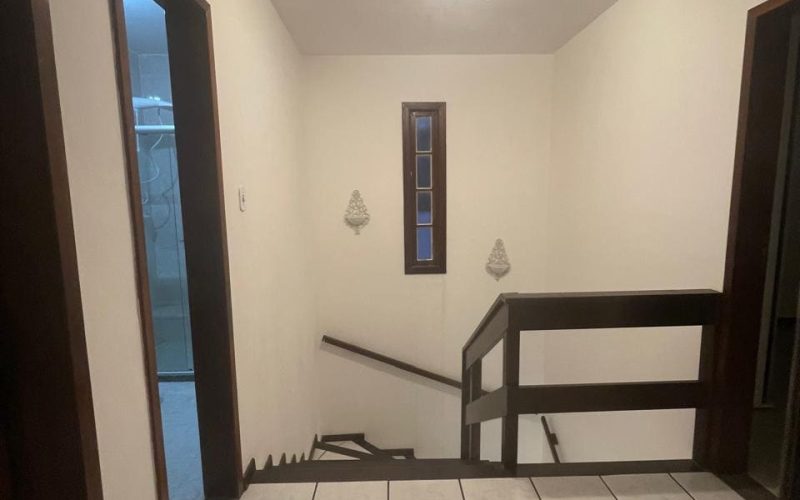 Casa duplex 6 quartos com extensão em subsolo a venda em vilas do atlantico -Thatiane-Ribeiro-Corretora-de-imoveis-whatssap-71983804225