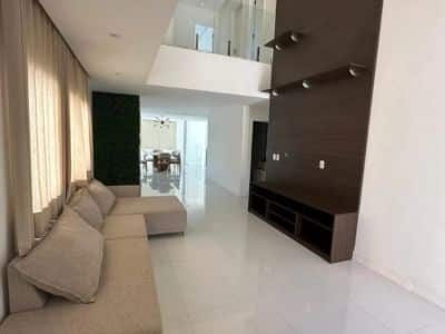Casa no Alphaville Litoral Norte - Foto Destaque - (400 x 300 px) - Thatiane Ribeiro Corretora de Imóveis Whats (71) 98380-4225