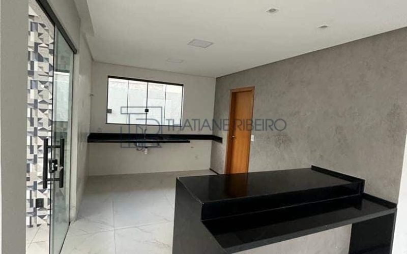 Thatiane Ribeiro Corretora de Imóveis Whats (71) 98380-4225 - Casa 3 ALPHAVILLE LITORAL NORTE 2-16