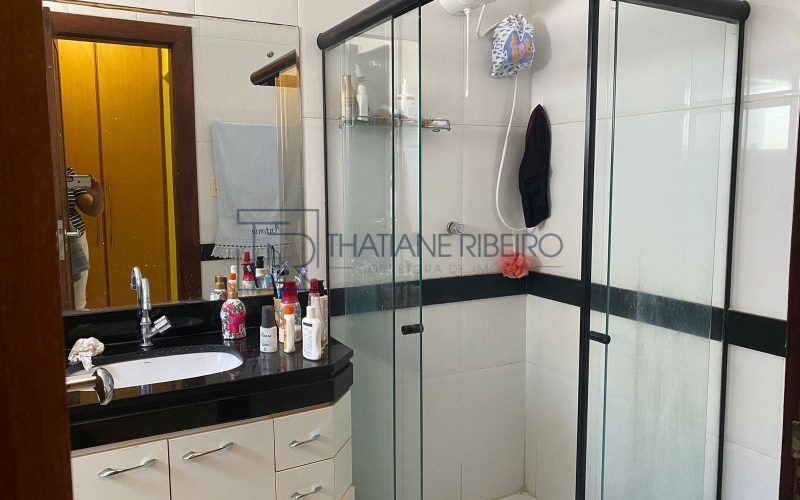 Thatiane Ribeiro Corretora de Imóveis Whats (71) 98380-4225 - Casa 4 suites na Priscila Dutra3